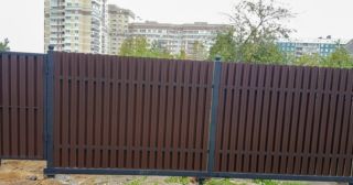 Купить распашные ворота из штакетника Карасук, цена от 2740 руб.